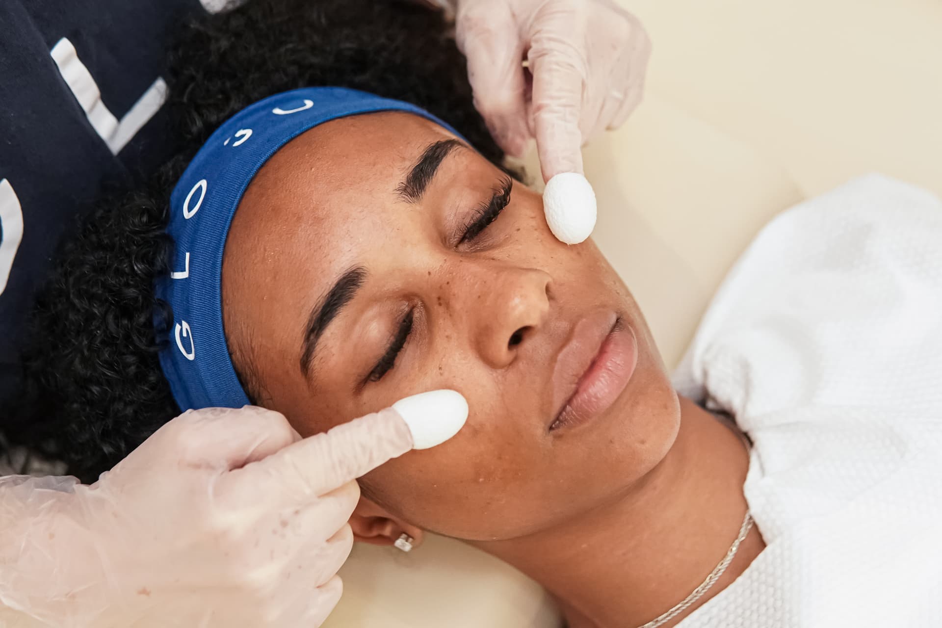 SmartGLO facial treatment at GLO30